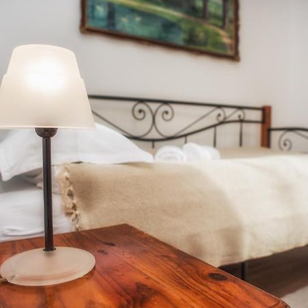קארנאץ Tri Mudraca Inn מראה חיצוני תמונה